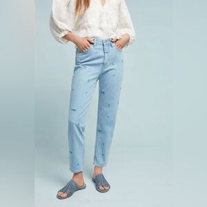 Levi's Mom Jeans Floral Embroidered Lightwash Women Size 26
